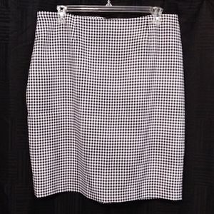 Jones Studio B/W Checkered Skirt 18W